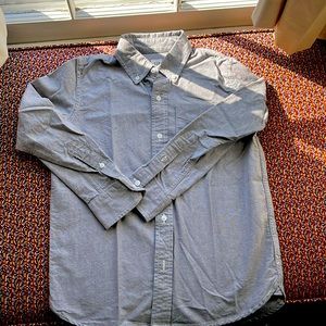 New without tags GAP gray button down